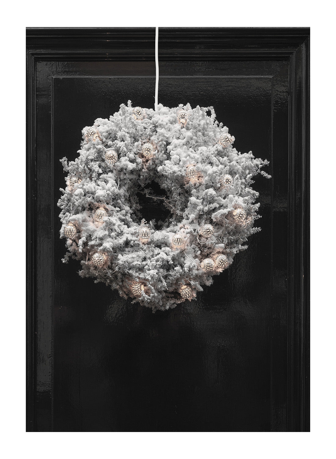 FROSTED HOLIDAY WREATH
