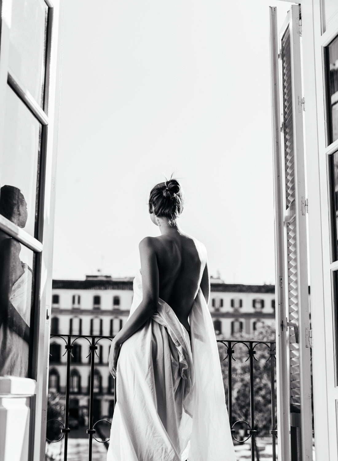 GIRL IN PARIS