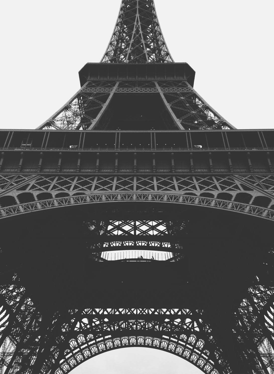 EIFFEL TOWER BLACK